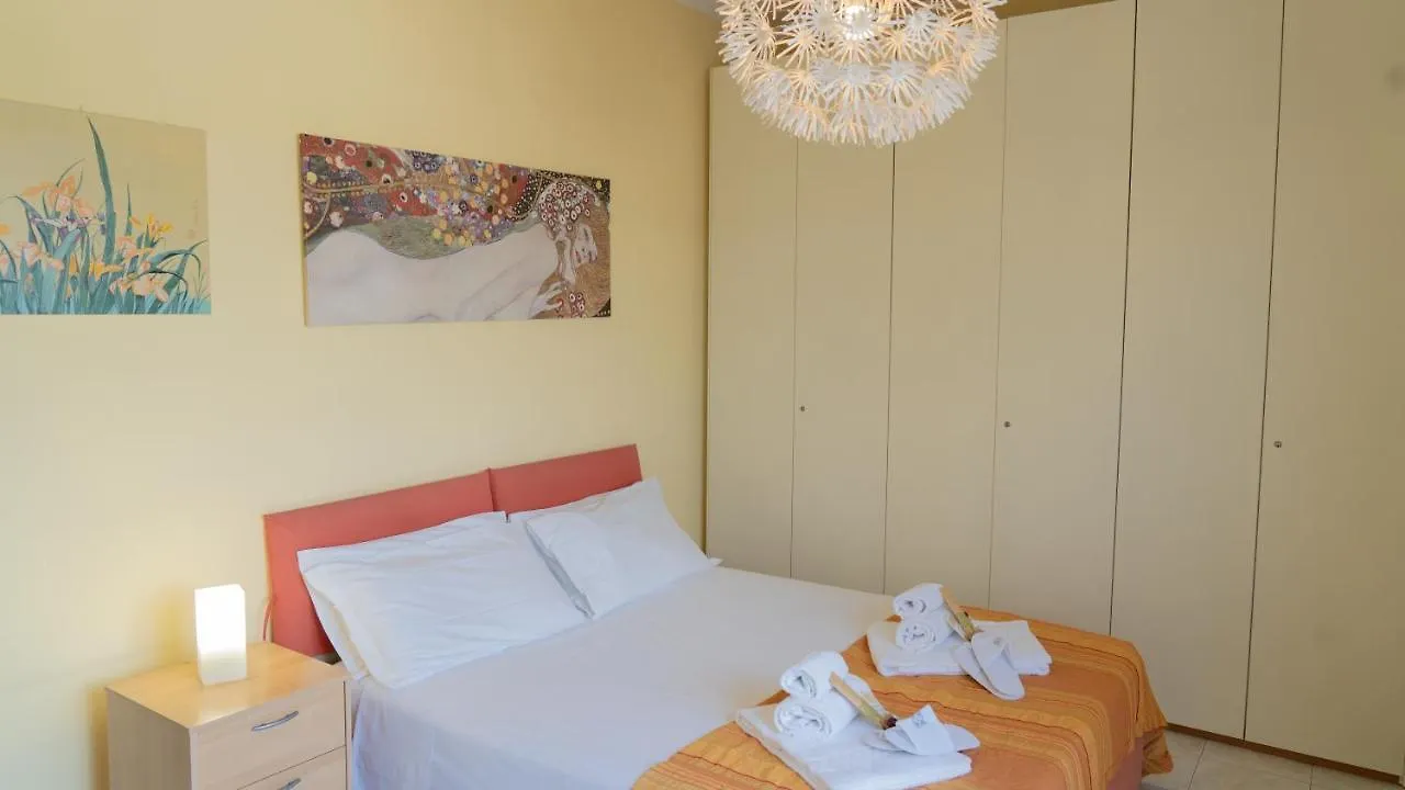 10 Min Centrale ***** Relax Apartment Wifi-Netflix Milan Italy
